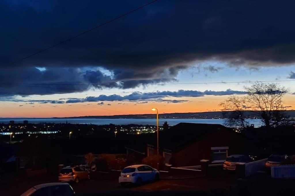 Bellevue Bungalow - Comfortable Home With Amazing Views ベルファスト エクステリア 写真